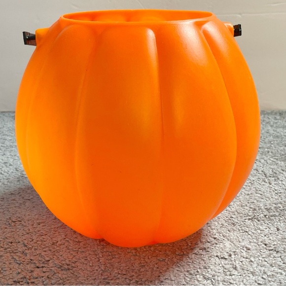 Vintage GRAND VENTURE Blow Mold Jack-O-Lantern Pumpkin Halloween Candy Bucket - Picture 3 of 8